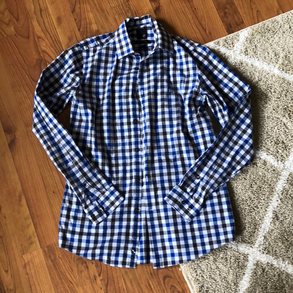Men’s dress shirt
